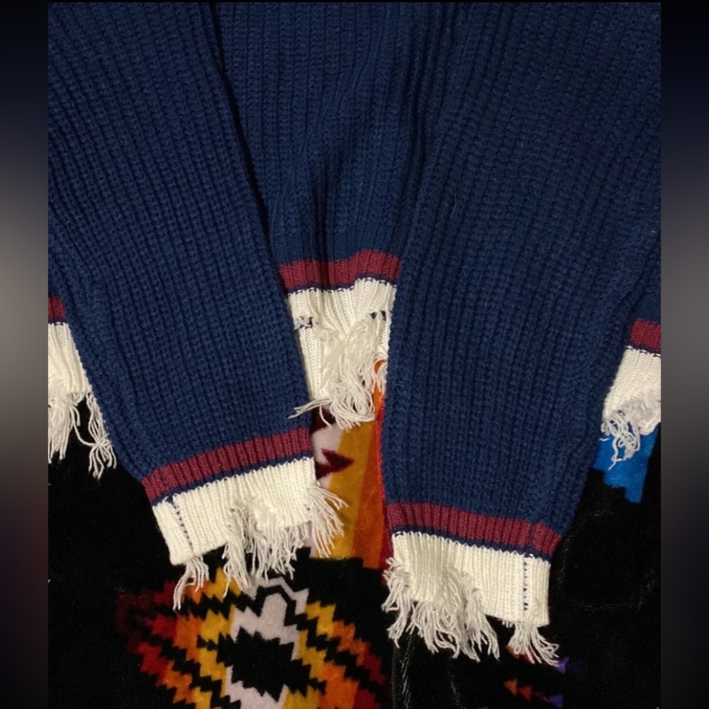 Cropped sweaters - Picture 2 of 3